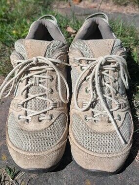 Garmont Hiking Shoes Women's 7 Tan Sage Green Lace-Up Vibram Sole